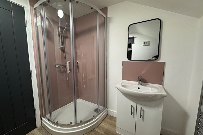 1 Bedroom Flat To Rent In Wollaton Rd, Beeston, NG9