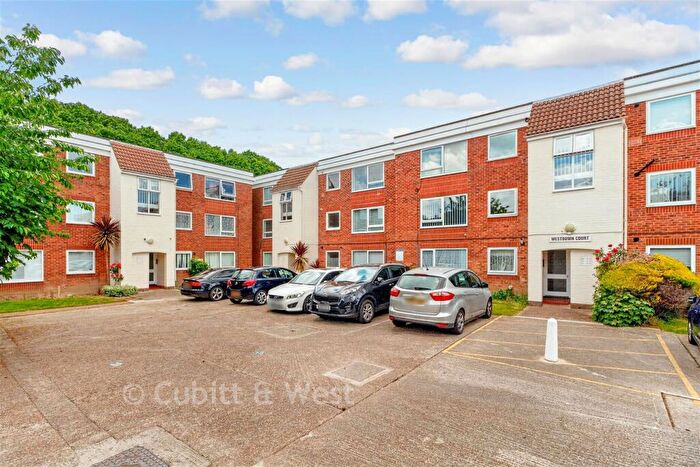 2 Bedroom Apartment For Sale In Downview Road, Worthing, West Sussex, BN11