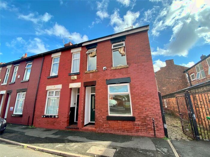 2 Bedroom End Of Terrace House To Rent In Stanley Avenue, Manchester, Greater Manchester, M14