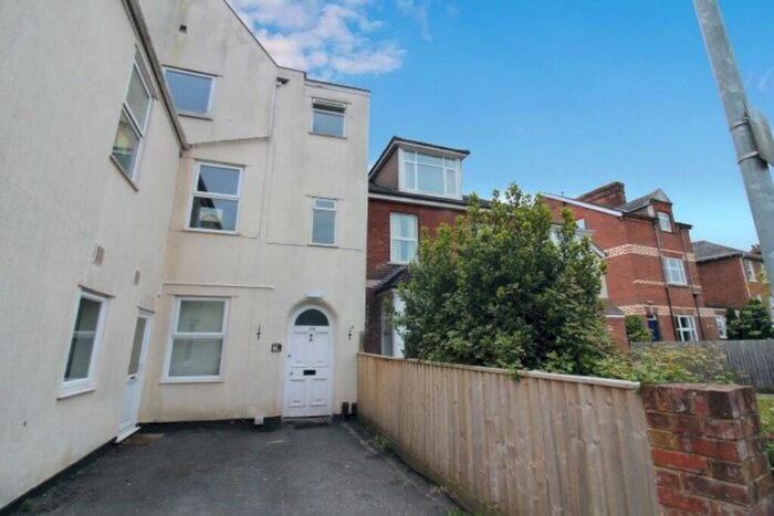 2 Bedroom Flat To Rent In Union Road, Exeter, EX4