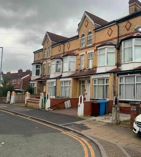 4 Bedroom Terraced House To Rent In Woodlands Street, Manchester, M8