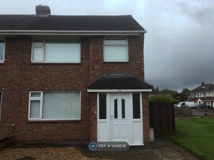 3 Bedroom Semi-Detached House To Rent In Birchwood Road, Swindon, SN3