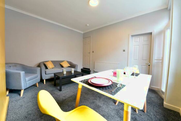 2 Bedroom Terraced House To Rent In Harold Walk, Hyde Park, Leeds, LS6