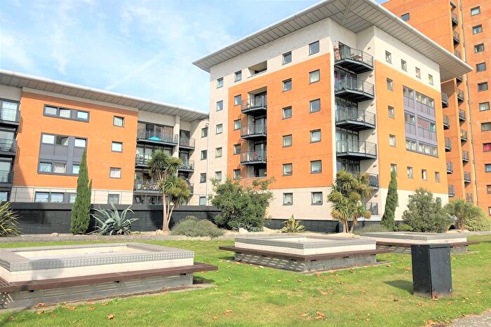 2 Bedroom Flat To Rent In Hull Place, E16