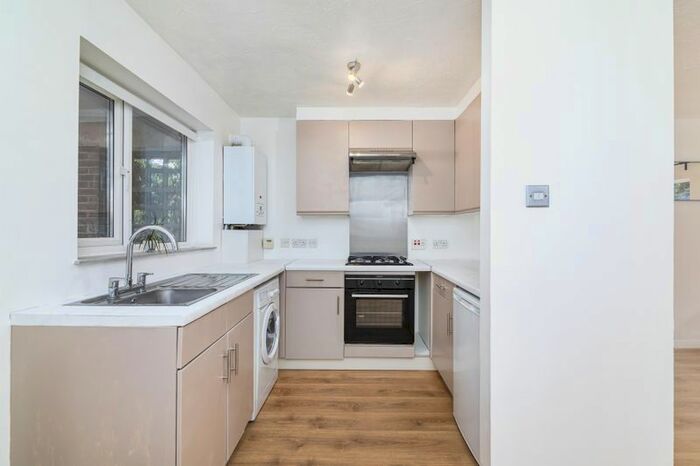 1 Bedroom Flat To Rent In Abbeyfields Close, London, NW10