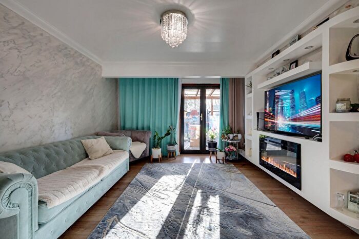 3 Bedroom Terraced House For Sale In Delvins, Basildon, Essex, SS13