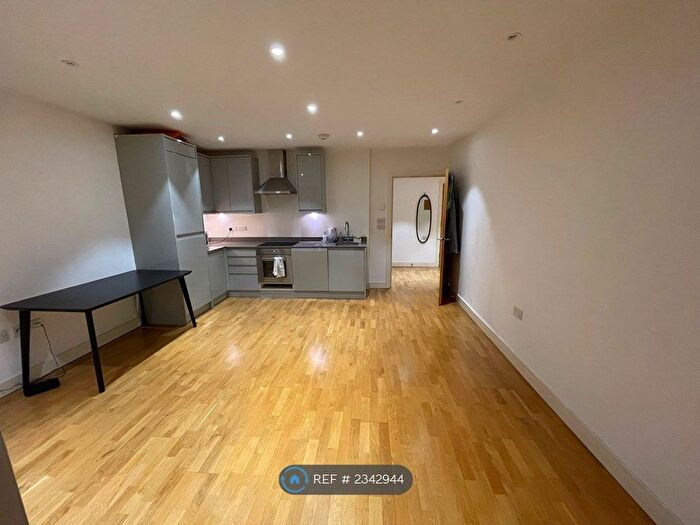 2 Bedroom Flat To Rent In Oratory Apartments, London, E16
