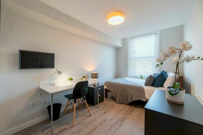 6 Bedroom Terraced House To Rent In Hotspur Street, Newcastle, NE6