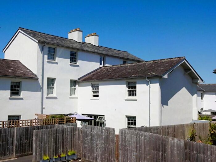 4 Bedroom Terraced House To Rent In South Molton, EX36