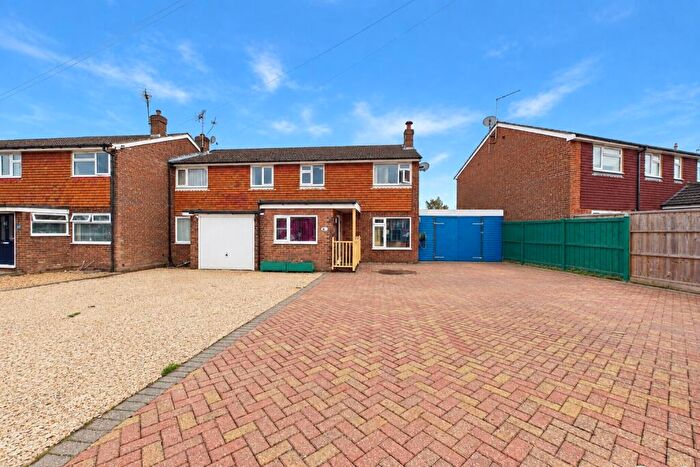 3 Bedroom End Of Terrace House For Sale In Burley Way, Blackwater, Camberley, Hampshire, GU17