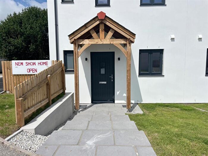 3 Bedroom End Of Terrace House For Sale In Kew Kernow, Roche, PL26