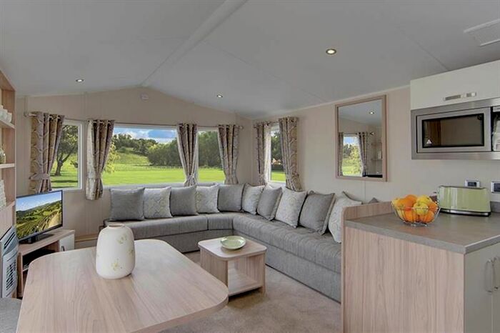 2 Bedroom Mobile/park Home For Sale In Hillway Road, Bembridge, PO35