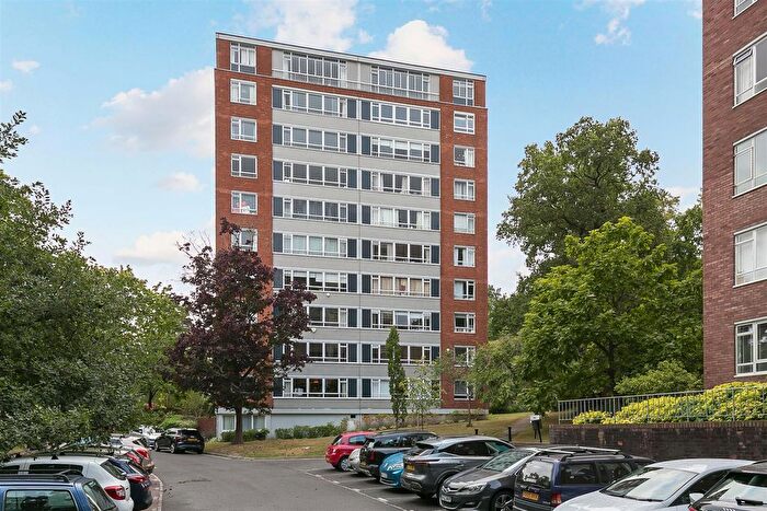 2 Bedroom Flat For Sale In Lymer Avenue, London, SE19