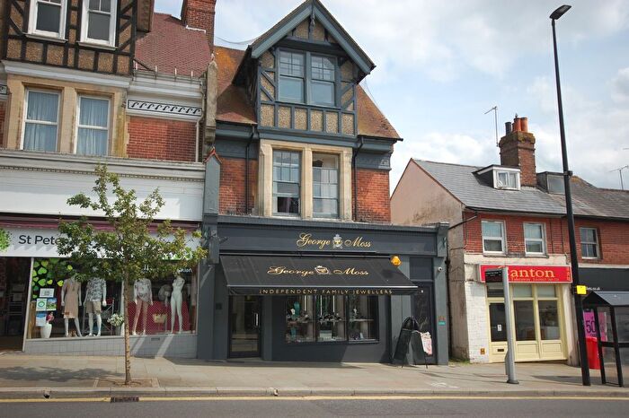 2 Bedroom Flat To Rent In High Street, Uckfield, TN22