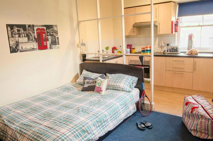 1 Bedroom Private Hall To Rent In Studio, Alexandra Hall, LA1