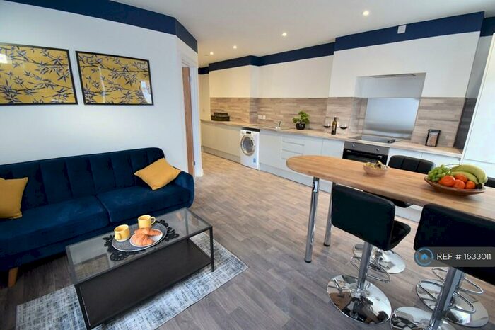 2 Bedroom Flat To Rent In Dalton Street, Cardiff, CF24