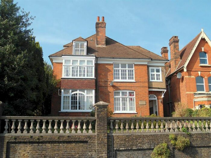 1 Bedroom Flat To Rent In Maidstone Road, Rochester, ME1