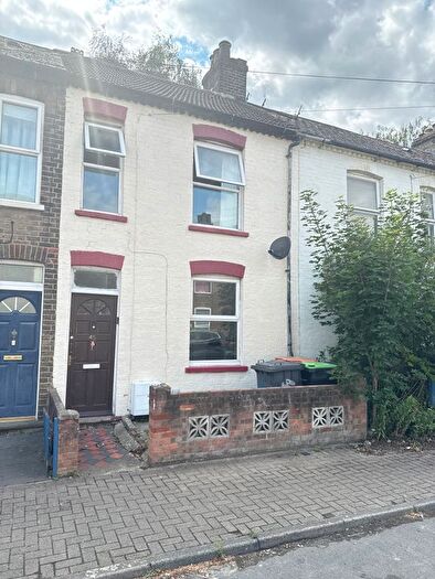 3 Bedroom Terraced House To Rent In St. Leonards Street, Bedford, MK42