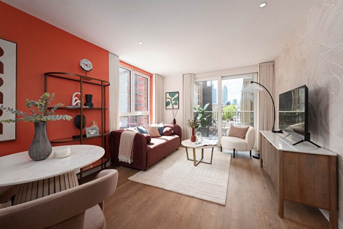 2 Bedroom Flat For Sale In Kennington Oval, London, SE11