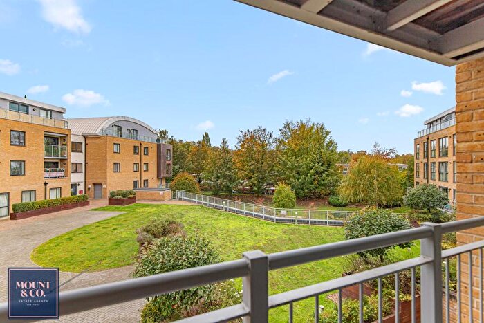 2 Bedroom Apartment For Sale In Smeaton Court, Hertford, Hertfordshire, SG13