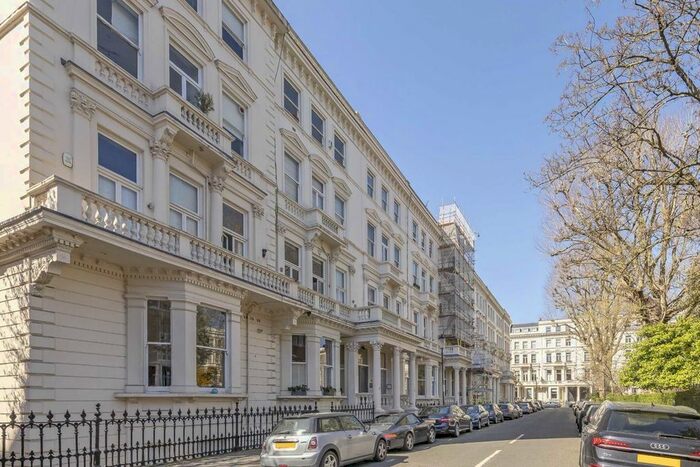 2 Bedroom Flat To Rent In Earl's Court Square, London, SW5