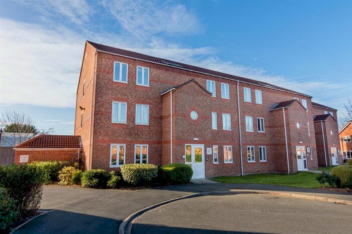 2 Bedroom Flat To Rent In Danube House, Darwin Close, York, YO31