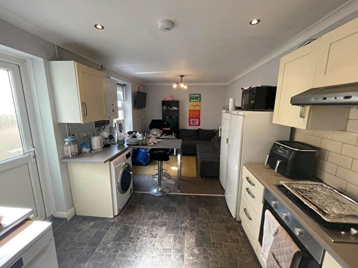 5 Bedroom House To Rent In Llantrisant Street, Cathays, Cardiff, CF24