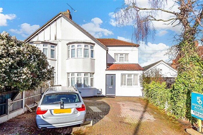 4 Bedroom Semi Detached House For Sale In Clayhall Avenue, Clayhall, Ilford, Essex, IG5