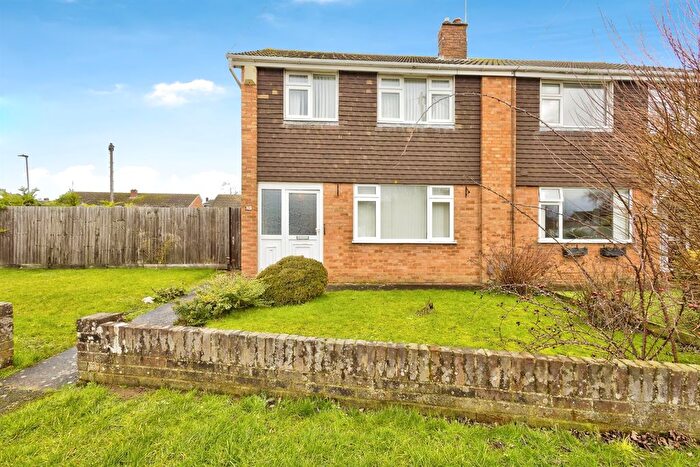 3 Bedroom Semi-Detached House For Sale In Culworth Crescent, Northampton, NN2