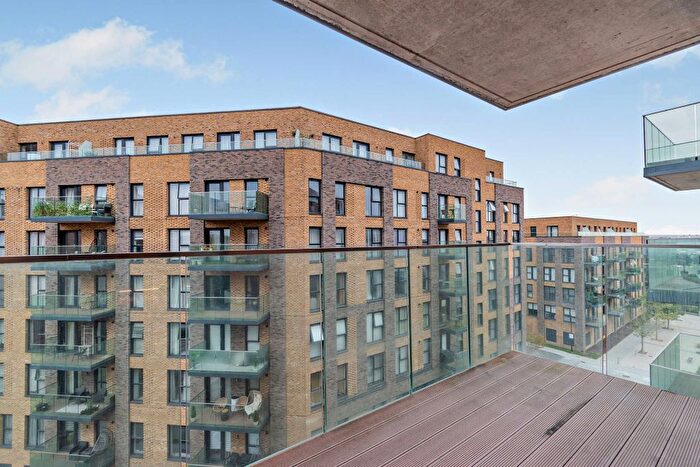 2 Bedroom Flat For Sale In James Smith Court, Dartford, DA1
