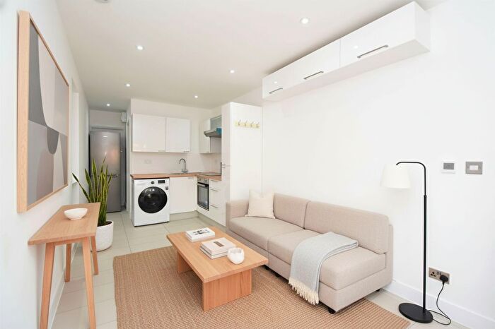 1 Bedroom Studio To Rent In The Studio, Pinner View, Harrow, HA1