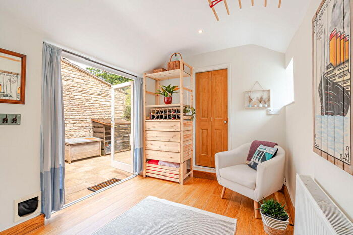 5 Bedroom Cottage For Sale In Cliff Road, Sherston, SN16