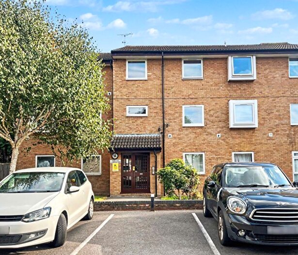 2 Bedroom Flat For Sale In Flat, Henfield Road, Wimbledon, SW19