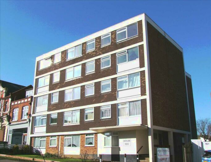 1 Bedroom Apartment To Rent In Havengore House, Elm Road, Leigh On Sea, SS9