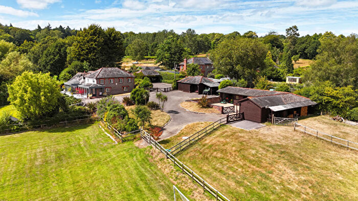 5 Bedroom Detached House For Sale In Hundred Acres, Wickham, PO17