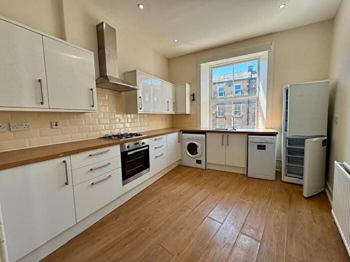 2 Bedroom Flat To Rent In Grindlay Street, Edinburgh, EH3