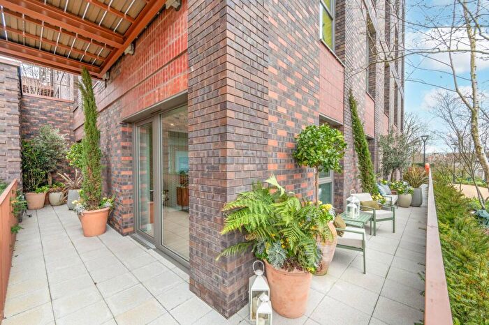 1 Bedroom Flat For Sale In Grand Union, Alperton, HA0