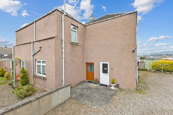 3 Bedroom Flat For Sale In Glasgow Road, Tullylumb House, PH2