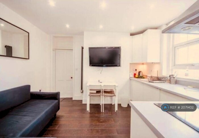 2 Bedroom Flat To Rent In Miles Buildings, London, NW1