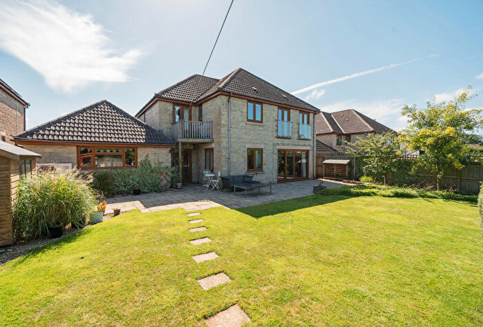 5 Bedroom Detached House For Sale In Strawbridge Close, Chilcompton, Radstock, Somerset, BA3