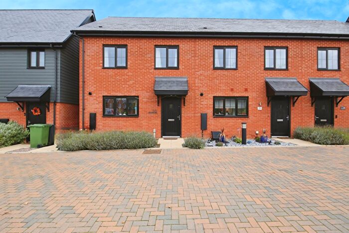 3 Bedroom End Terrace House For Sale In Tilgate Road, Hampton Water, Peterborough, PE7