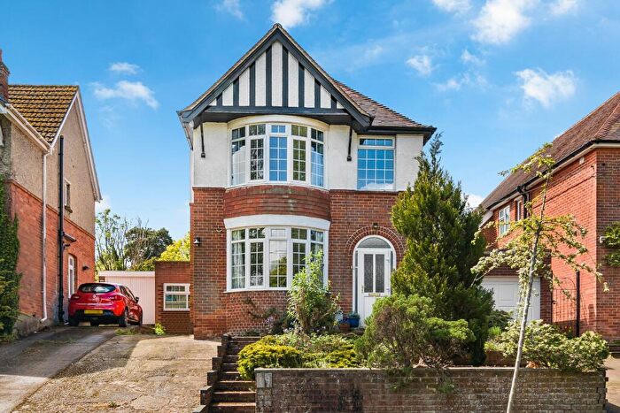 3 Bedroom Detached House For Sale In Bishops Way, Andover., SP10