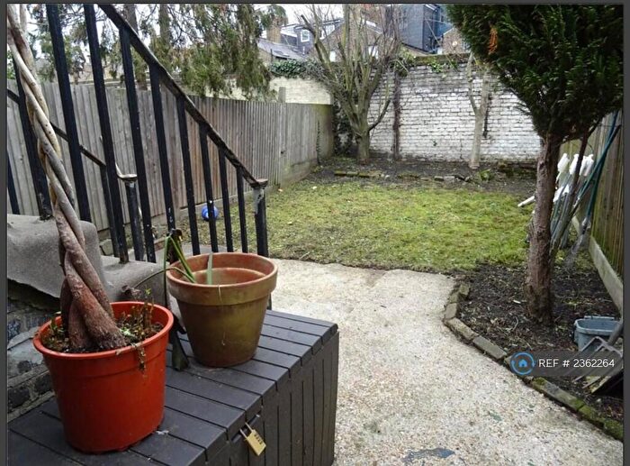1 Bedroom Flat To Rent In Trundleys Road, London, SE8