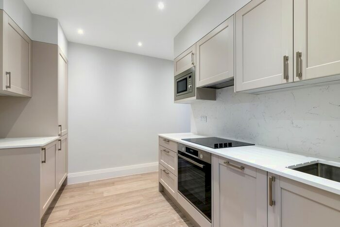 1 Bedroom Flat To Rent In Cadogan House, Sloane Street, London, SW1X