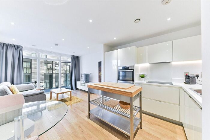 1 Bedroom Flat To Rent In Madeira Street, London, E14