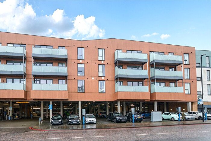 2 Bedroom Flat For Sale In Summit House, Glebe Way, West Wickham, BR4