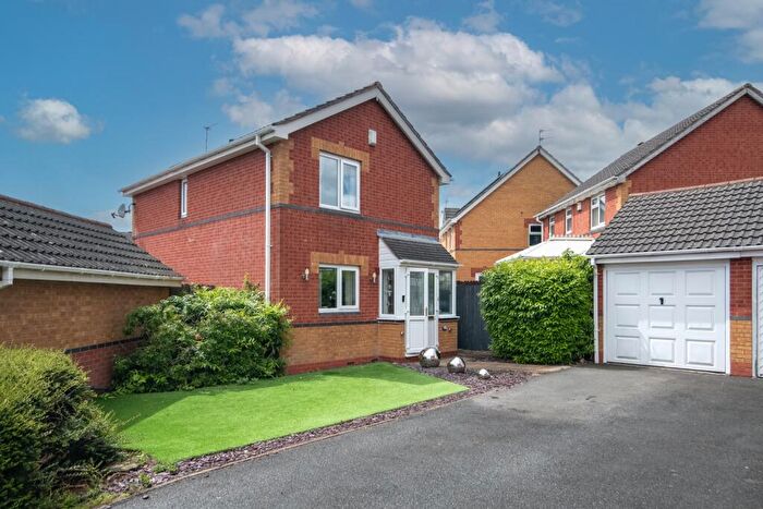 3 Bedroom Detached House For Sale In St. Helens Avenue, Tipton, DY4