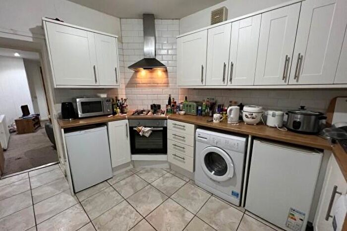 6 Bedroom Terraced House To Rent In Blackweir Terrace Cardiff, CF10