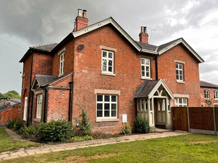 4 Bedroom Semi-Detached House To Rent In Home Farm House, Home Farm, Rangemore, Burton On Trent, DE13