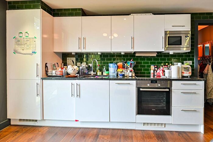 1 Bedroom Flat For Sale In Westminster Bridge Road, Southwark, London, SE1
